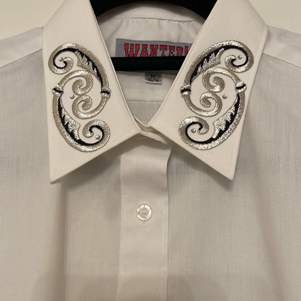 Woman’s Button down blouse - Picture 2 of 2